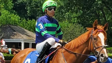 Jockey venezolano gana con un ejemplar que costó $1.100.000