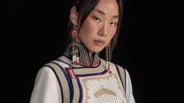 El lujo y la comodidad nunca lucieron tan bien cómo en el uniforme de Mongolia para los Juegos Olímpicos 