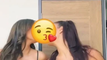 Participante de ‘La Casa de los Famosos’ saca del clóset a su novia y le da tremendo beso (+Video)