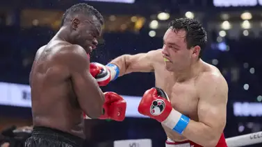 Julio César Chávez Jr se impuso unánimemente en su regreso al cuadrilátero Julio César Chávez Jr se impuso unánimemente en su regreso al cuadrilátero