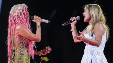 Amaia Montero regresa a los escenarios y protagoniza momentazo de lujo con Karol G (+Video)