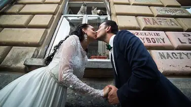 EEUU: ¿Qué pasa cuando un solicitante de asilo se casa con un ciudadano? EEUU: ¿Qué pasa cuando un solicitante de asilo se casa con un ciudadano?