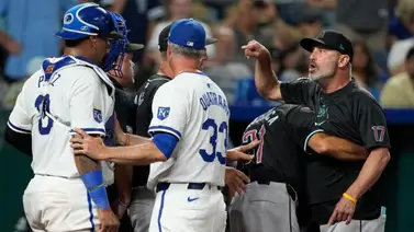MLB: ¿Salvador Pérez mandó a golpear a Gabriel Moreno? Esto dice el manager de Arizona MLB: ¿Salvador Pérez mandó a golpear a Gabriel Moreno? Esto dice el manager de Arizona