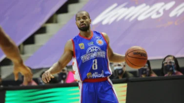 SPB: ¡Siguen cayendo los triples! David Cubillán protagoniza un espectacular lanzamiento ante Piratas (+Video)