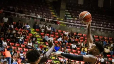 SPB: Trotamundos de Carabobo hace respetar su casa para llevarse el primero de la serie ante Piratas SPB: Trotamundos de Carabobo hace respetar su casa para llevarse el primero de la serie ante Piratas