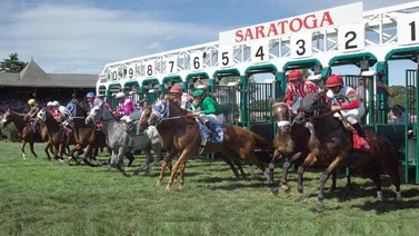 Antonio Sano con ejemplar favorito este jueves en el inicio del meeting de Saratoga
