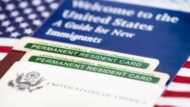 ¿Migrantes con Green Card no pueden salir de Estados Unidos?