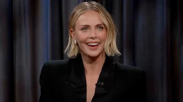 Charlize Theron reveló con picardía que tuvo una aventura con un hombre menor que ella 