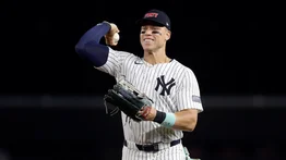 MLB: Aaron Judge sufre duro golpe en la cara por pelotazo de un compañero (+Video)