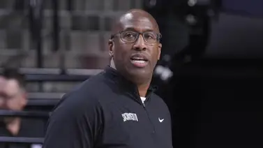 NBA: Mike Brown oficializado como nuevo coach de New York Knicks y Karl Anthony Towns NBA: Mike Brown oficializado como nuevo coach de New York Knicks y Karl Anthony Towns