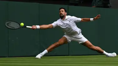 Djokovic se impone a Cobolli e impone un récord histórico en Wimbledon Djokovic se impone a Cobolli e impone un récord histórico en Wimbledon