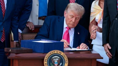 Trump anuncia nuevos aranceles del 30% a productos de la UE y México