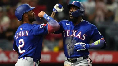 MLB: Adolis García en el radar de múltiples equipos (+detalles)