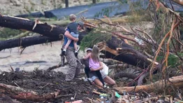 Inundaciones en Texas: Asciende 130 muertos y continúa la búsqueda de desaparecidos 