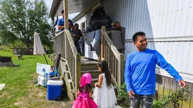 ¿ICE buscará arrestar a los propietarios que le alquilen viviendas a inmigrantes?
