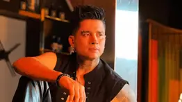 Juan Miguel celebra su cumpleaños con el lanzamiento de “S”