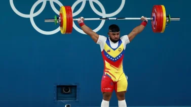 ¡Historia! Keydomar Vallenilla establece nuevo récord en levantamiento de pesas