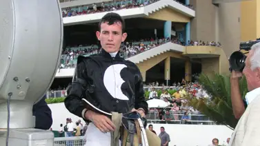 Santiago González logró “Hat-Tricks” e igualó el mitin de Illinois Santiago González logró “Hat-Tricks” e igualó el mitin de Illinois