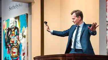 Récord de subastas en Nueva York: Meteorito de Marte y fósil de ceratosaurio atraen a coleccionistas Récord de subastas en Nueva York: Meteorito de Marte y fósil de ceratosaurio atraen a coleccionistas