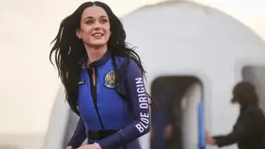 Momento exacto en el que Katy Perry casi cae en pleno vuelo (+Video) Momento exacto en el que Katy Perry casi cae en pleno vuelo (+Video)