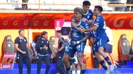 Jhonder Cádiz sigue encendido y vuelve a marcar