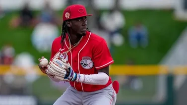 MLB: Elly De La Cruz por atender este punto de su defensa para Rojos de Cincinnati