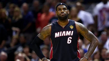 NBA: ¿Por eso sigue jugando? LeBron James es acusado de uso de esteroides por este rival