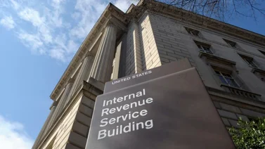 El IRS aumenta vigilancia sobre depósitos bancarios: ¿Qué debes saber?