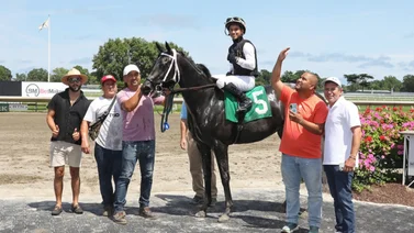 Entrenador venezolano que volvió a ganar después de cinco años ahora va por un Stakes de $100.000