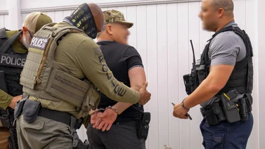ICE detiene a pastor y padre de tres hijos: Su esposa se encuentra desesperada 