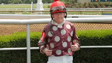 ¡Leyenda Viviente! Perry Wayne Ouzts rompe récord histórico de montas a los 71 Años ¡Leyenda Viviente! Perry Wayne Ouzts rompe récord histórico de montas a los 71 Años
