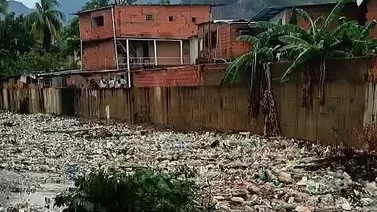 Crecida súbita en Guanta: La quebrada la culebra se desborda 