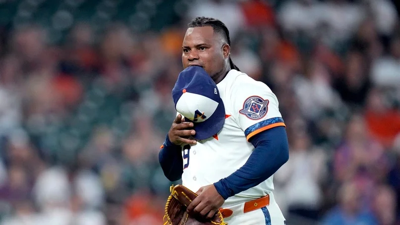 MLB: Framber Valdez explota tras jugada sin sentido en caída de Astros