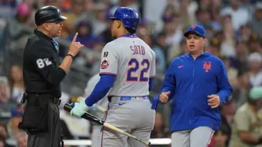 MLB: Umpire venezolano expulsa a Carlos Mendoza tras cantar un "strike fantasma" (+Video) MLB: Umpire venezolano expulsa a Carlos Mendoza tras cantar un "strike fantasma" (+Video)