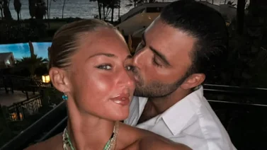 Jencarlos Canela derretido de amor por su novia en su aniversario 