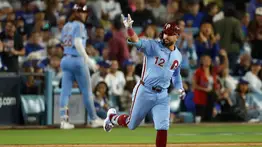 Schwarber desata su furia en los libros de MLB y supera a Pujols y Ortiz