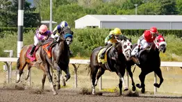 Jockey criollo duplica en jornada dominical con Stakes Incluido en Washington 