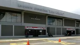 Rayo impacta en el aeropuerto de Valencia y deja varios heridos