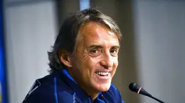 Oficial: Roberto Mancini vuelve como DT de Italia tras frenar el fichaje de Pirlo