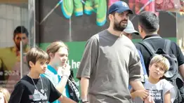 Grard Piqué disfruta del verano con sus hijos: así fue su escapada en España