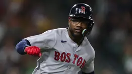 MLB: Andruw Monasterio presiona a Red Sox con sólida actuación