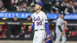 Los Brewers muestran un fuerte interés en el relevista Luke Weaver