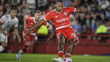 Técnico de River Plate defendió a Salomón Rondón ante las críticas por su bajo rendimiento Técnico de River Plate defendió a Salomón Rondón ante las críticas por su bajo rendimiento
