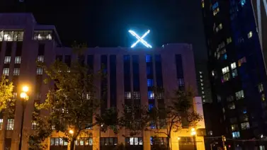 Fue desmontada la estructura luminosa con la "X" de la empresa Twitter en San Francisco (+ Detalles) Fue desmontada la estructura luminosa con la "X" de la empresa Twitter en San Francisco (+ Detalles)