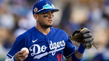 MLB: Miguel Rojas se unió a la fiesta de los Ángels Dodgers con este cuadrangular (+Video)