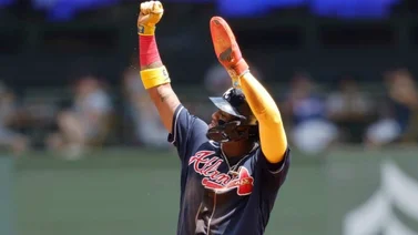 MLB: ¡No le baja! Ronald Acuña Jr. llega a 52 bases robadas esta temporada (+Video)
