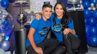 Sebastián, el hijo de Norkys Batista aparece sin camisa mostrando sus pectorales y bíceps