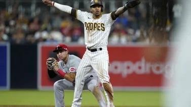 MLB: José Azocar regresa a las Grandes Ligas con los Padres de San Diego