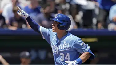 MLB: Freddy Fermín aumenta su cifra jonronera con este dantesco estacazo (+Video) MLB: Freddy Fermín aumenta su cifra jonronera con este dantesco estacazo (+Video)