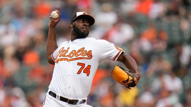 MLB: Félix Bautista líder de salvados en la Liga Americana en triunfo de los Orioles